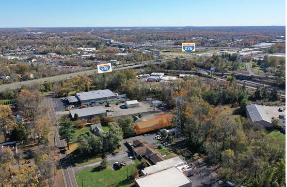 Free Standing Warehouse/Flex Space Opportunity : 139 Zimmerman Ln, Langhorne, PA 19047